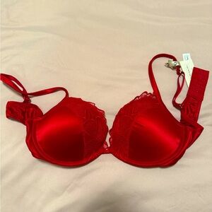 Sexy red intimissimi Bra with floral lace